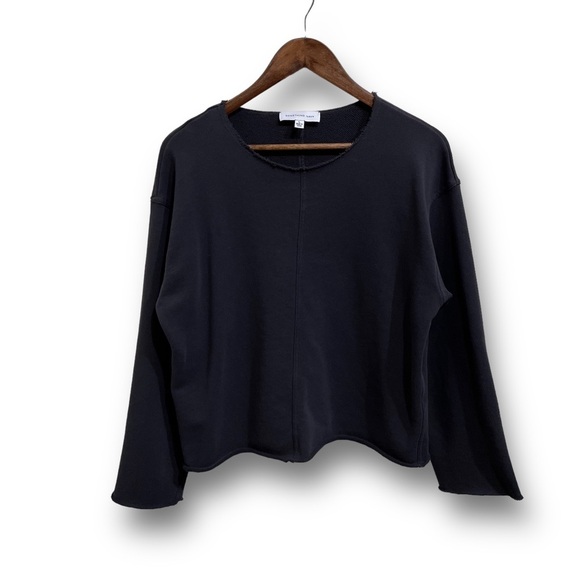 Something Navy Women's Round Neck‎ Sweatshirt Black 

Size Large 21.5 x 25 - Picture 1 of 3